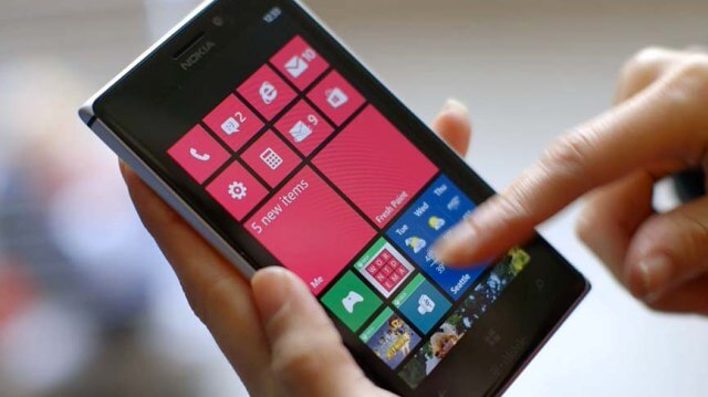 Windows-Phone-8-1-en-mano