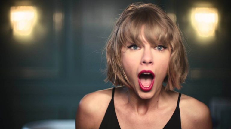 taylor swift apple